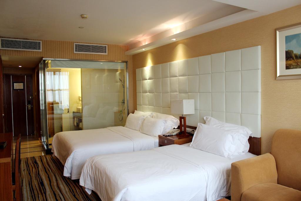 Shenzhen Luohu Railway Station Hotel - Commercial Building Номер фото