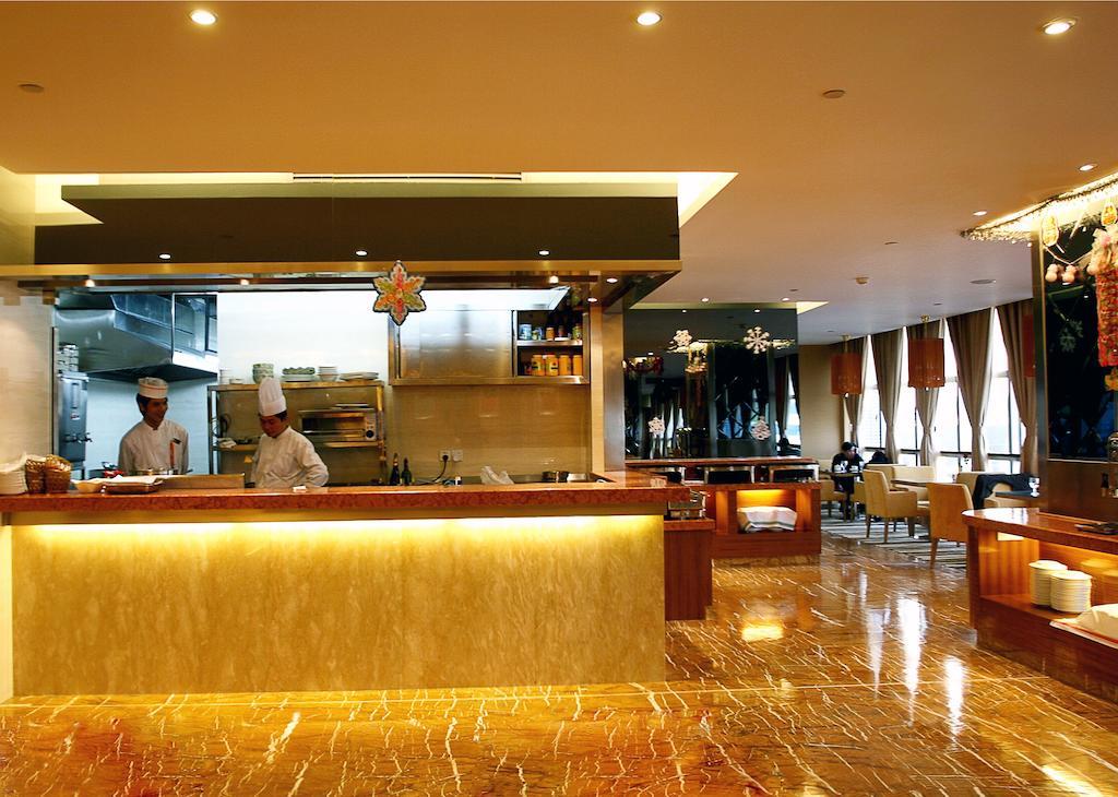 Shenzhen Luohu Railway Station Hotel - Commercial Building Екстер'єр фото